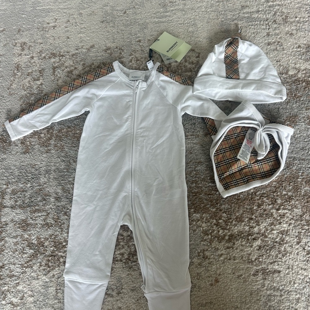 Burberry Baby Set